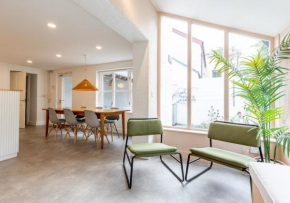 London House, a stylish family home for 6.